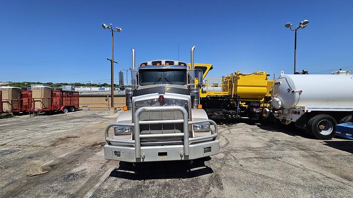 Used 2008 Kenworth Acid Stimulation Trailer