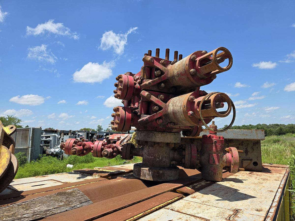 Used Skytop Brewster N-46 900 HP Drilling Rig