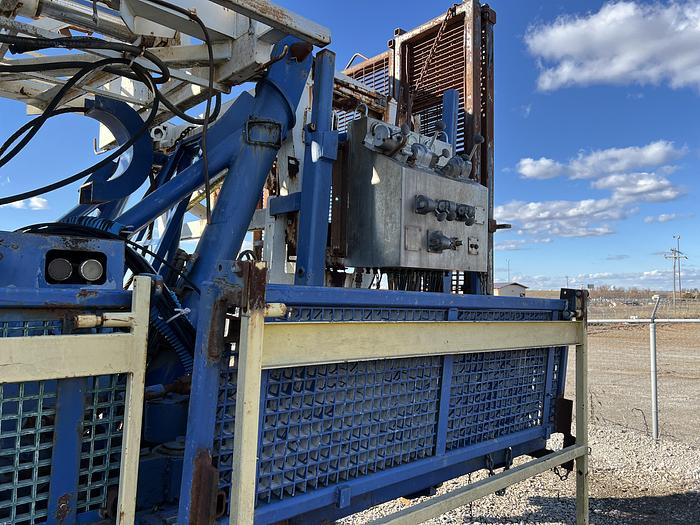 Used 2006 SJ Petro XJ400 Workover Rig