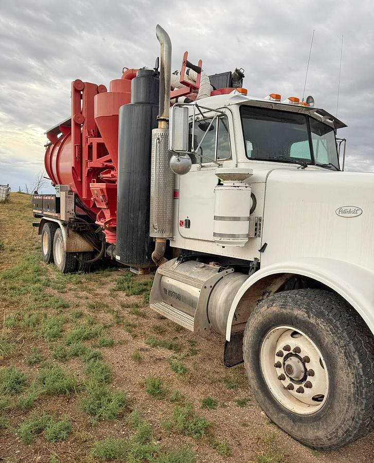 Used 2003 Guzzler Vacuum Excavator Truck