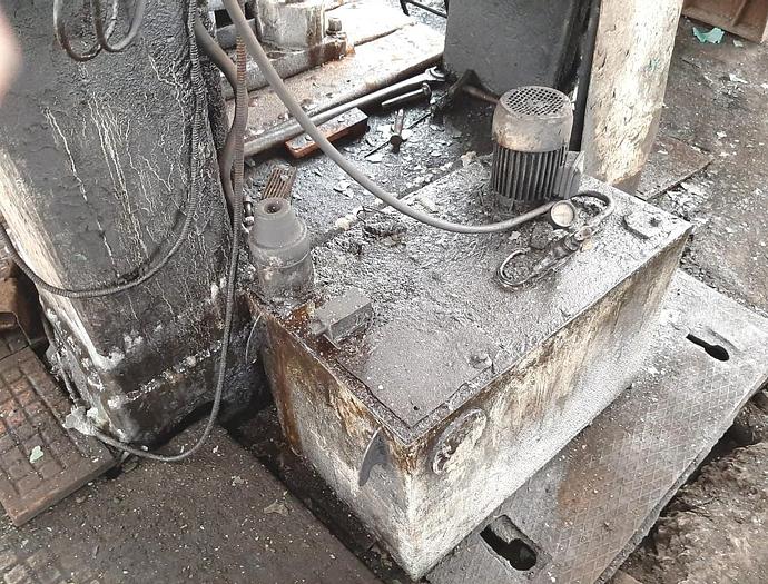 Used Press Trimming K9540