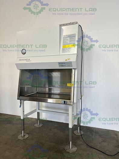 Used Baker  Sterilgard III Advance SG403A Class II Type A2 Bio Safety Cabinet 4 Ft