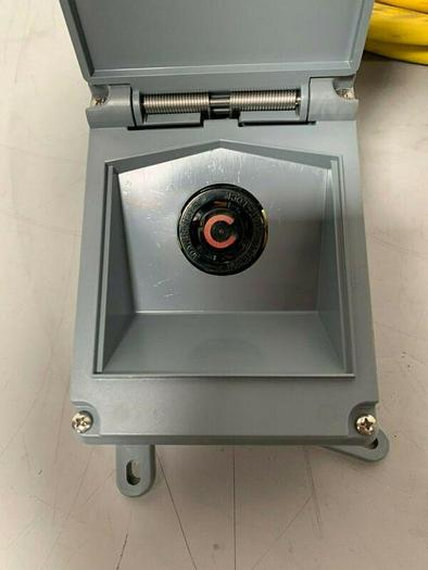 Used Hubbell SE 2730A Switched Twist-Lock Enclosure w/ Arktite Plug