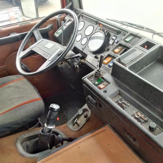 Usado 1981 VOLVO F10 320 10 tyres tipper