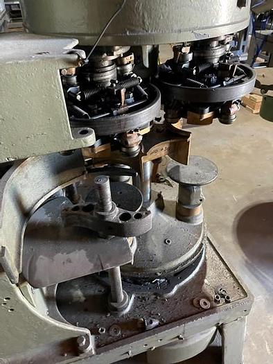 Used Angelus 59P Closing Machine (Parts Machine)
