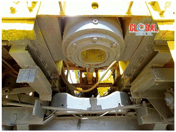 Used Item 0760 : 1976 Speedstar / Ford Water Well Drill Truck