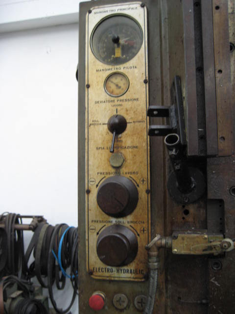 Usato Varinelli brocciatrice broaching machine 1500