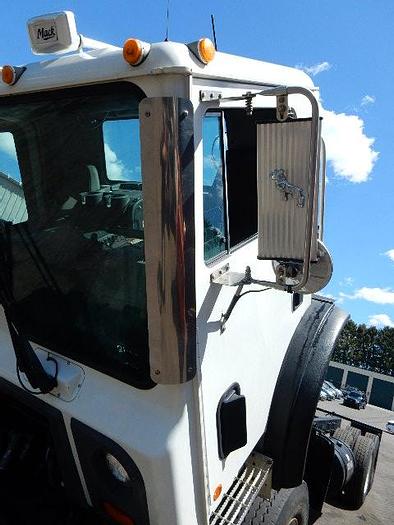 Used 2008 Mack MRU613