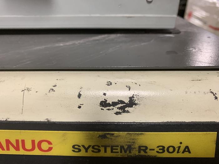 Used FANUC R2000iB/210F 210KG X 2655MM REACH 6 AXIS CNC ROBOT W/R30iA CONTROLS WITH ARO SERVO GUN
