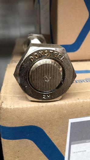 Tornillos tipo espárrago de uso industrial