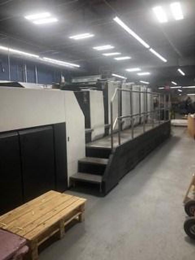 Used 2018 Komori G537, 5 Color, HUV
