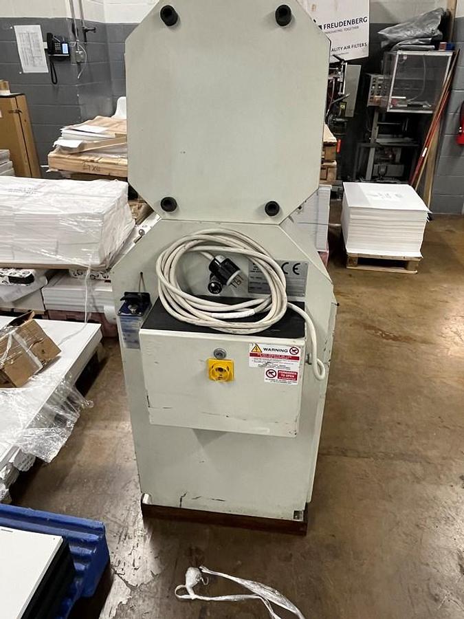 Used 2000 AMC H220 Die Cutter