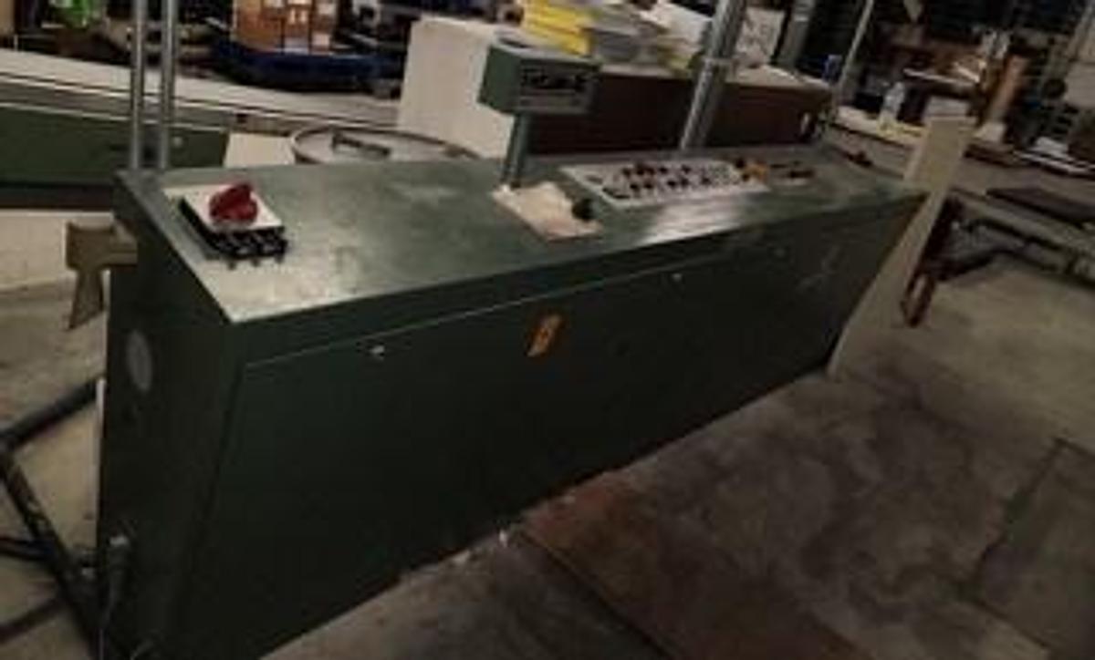 Used 1999 Müller Martini Starbinder (Hot Melt)