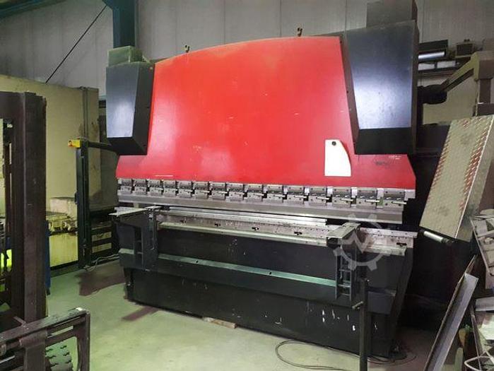 Gebraucht 2007 YAWEI PBH160-3100-7C CNC Abkantpresse