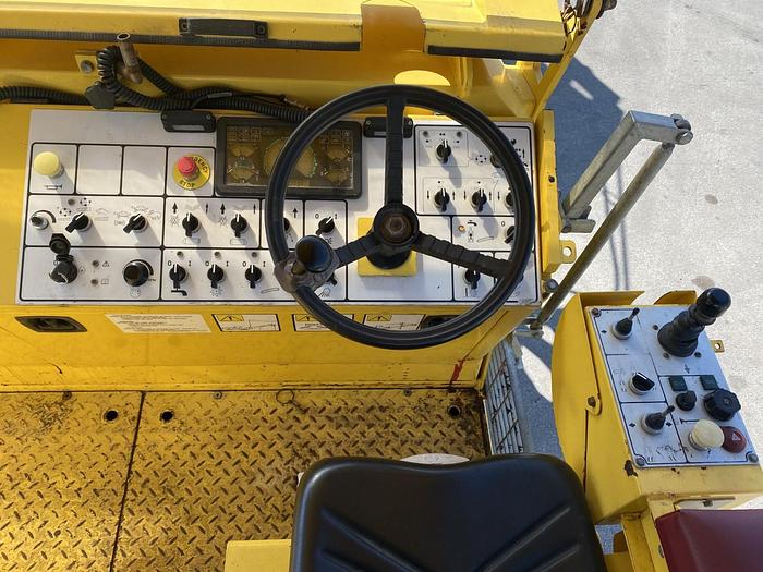 Usato 2010 BOMAG BM1300/30