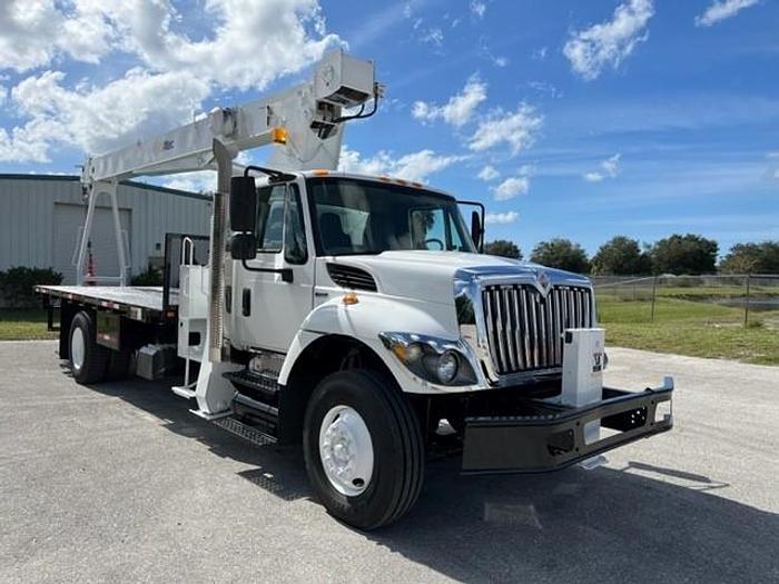 Used Altec AC-18 18 Ton Crane on 2008 International 7300 Reg Cab Flatbed Truck - C57532
