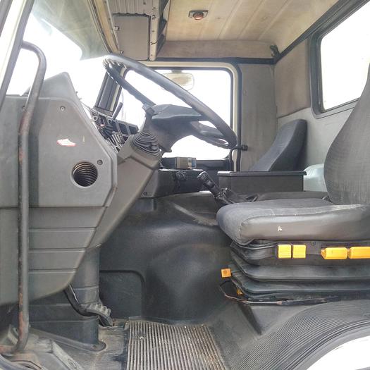 Usado 1991 SCANIA P 93M 220 box lorry