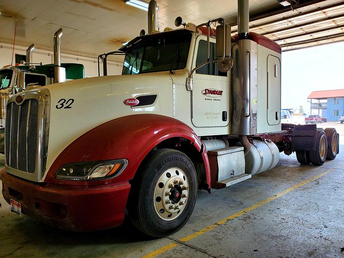 Used 2008 Peterbilt 386 Truck