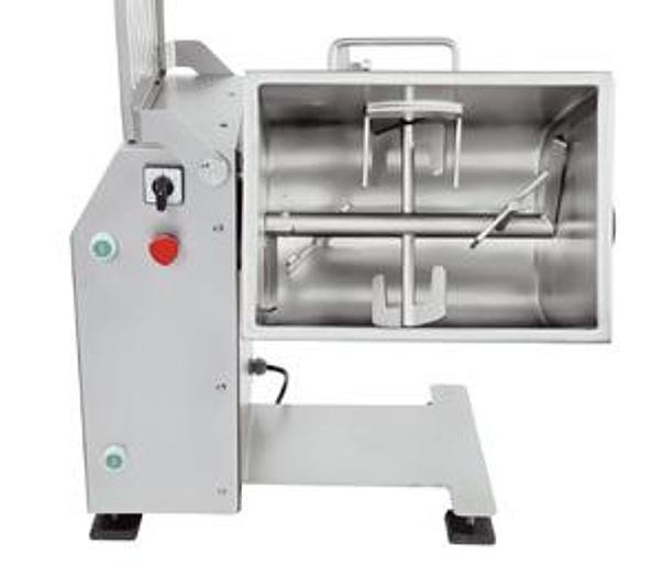 Mainca Model RC-40 Single-Action Mixer