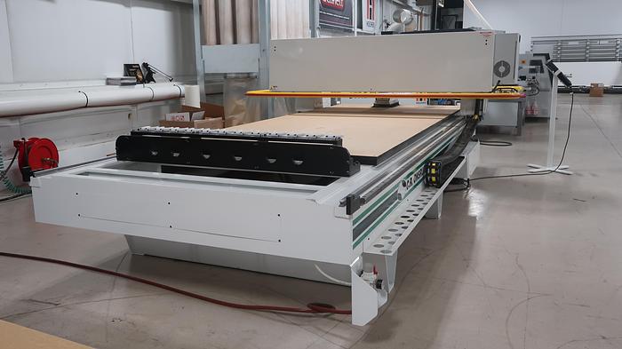Used C.R. Onsrud 145M12 M Series CNC ROUTER
