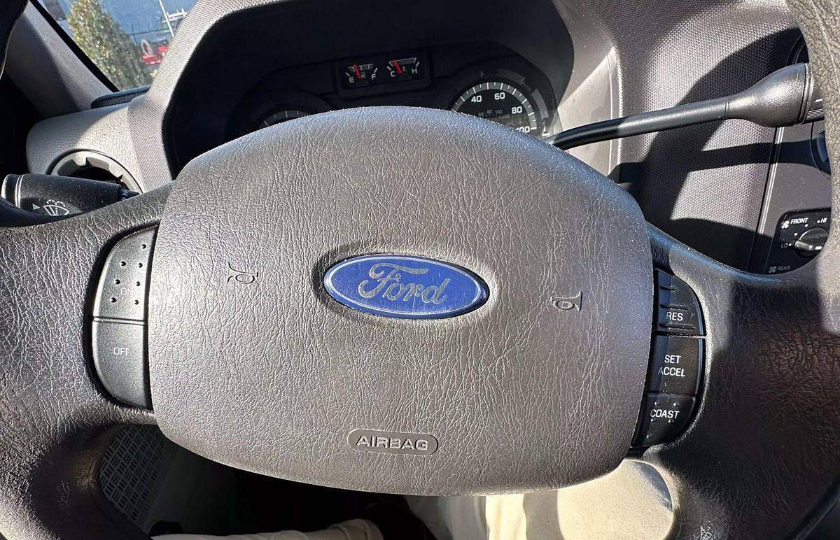Refurbished 2012 Ford E-450 Non-CDL Shuttle Bus β 14 Pass with Luggage