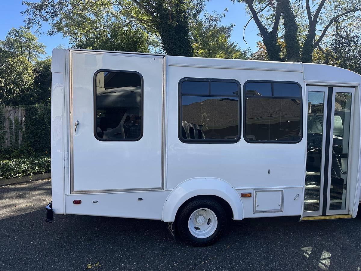 Refurbished 2016 Ford E-350 Non CDL Wheelchair Shuttle Bus