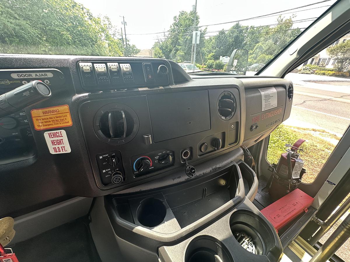 Refurbished 2017 Ford E-450