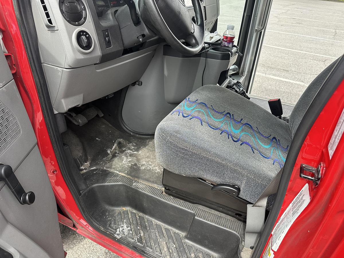 Used 2019 Ford E-450 24 Passenger Shuttle Bus W/Luggage