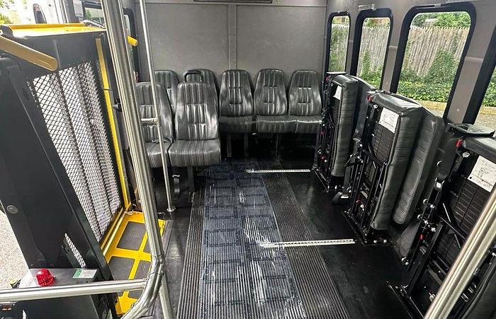 Refurbished 2021 Ford E-350 Non CDL 13/1 Wheelchair Shuttle Bus W/LUGGAGE