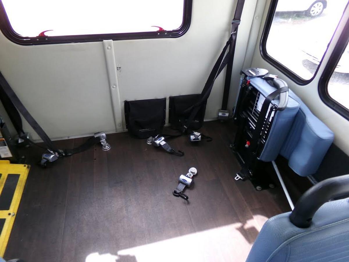 Used 2021 Ford E-450 NON CDL 14 / 2 WHEELCHAIR SHUTTLE BUS