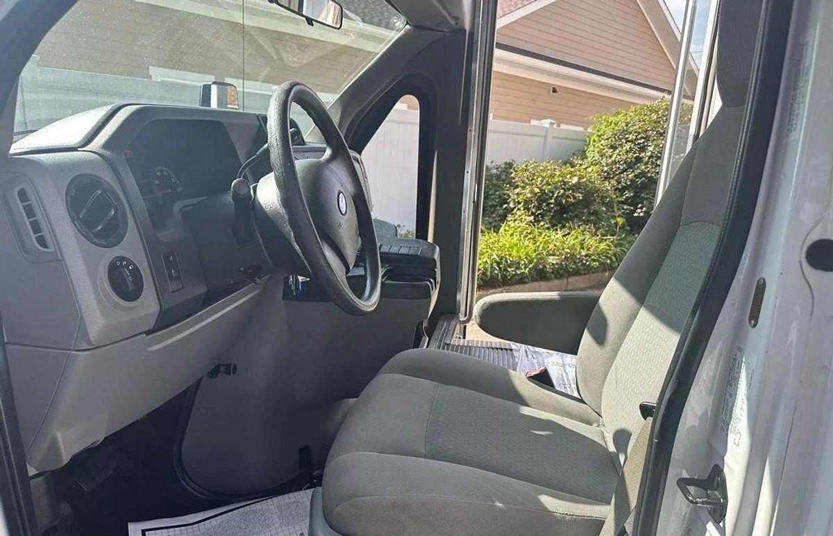 Refurbished 2015 Ford E-350 Non CDL 8/4 Wheelchair Shuttle Bus