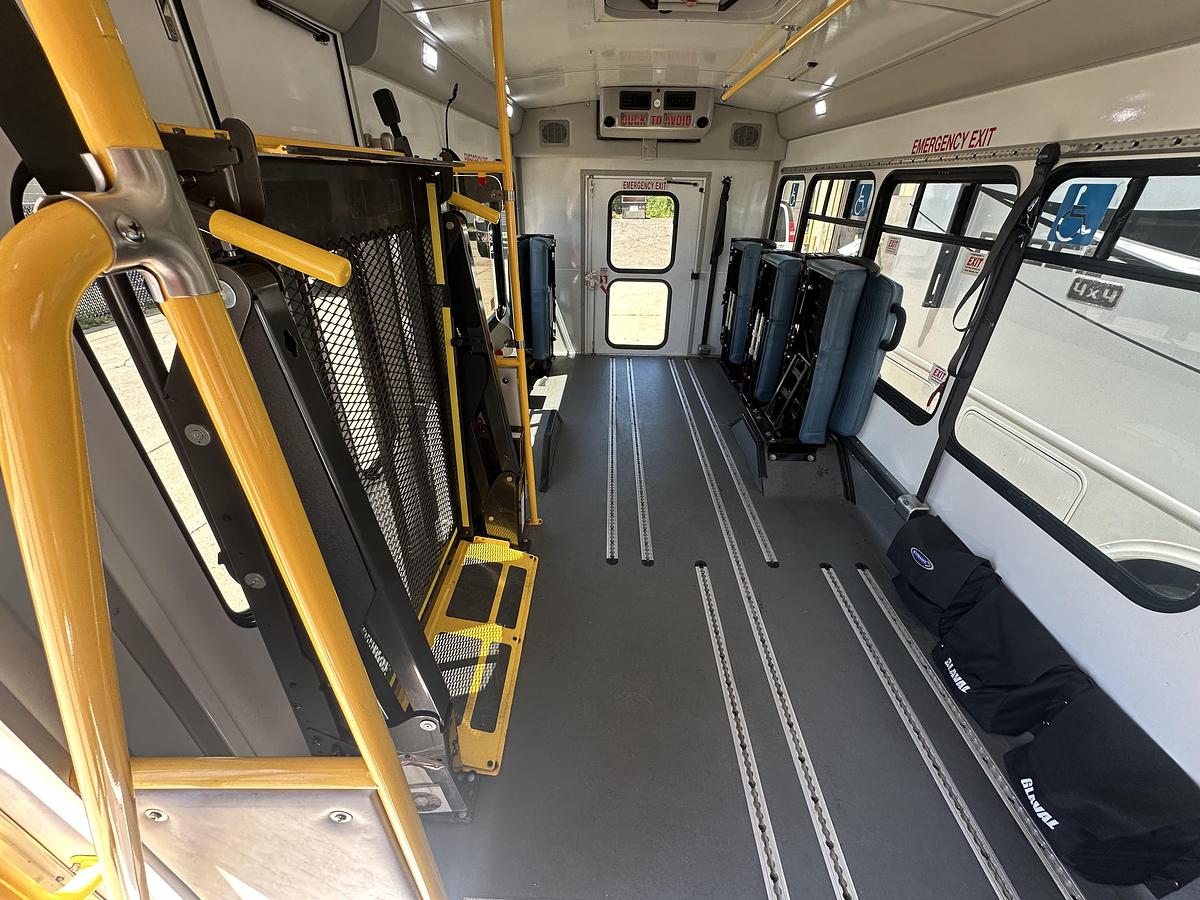 Refurbished 2020 FORD Transit 8/4