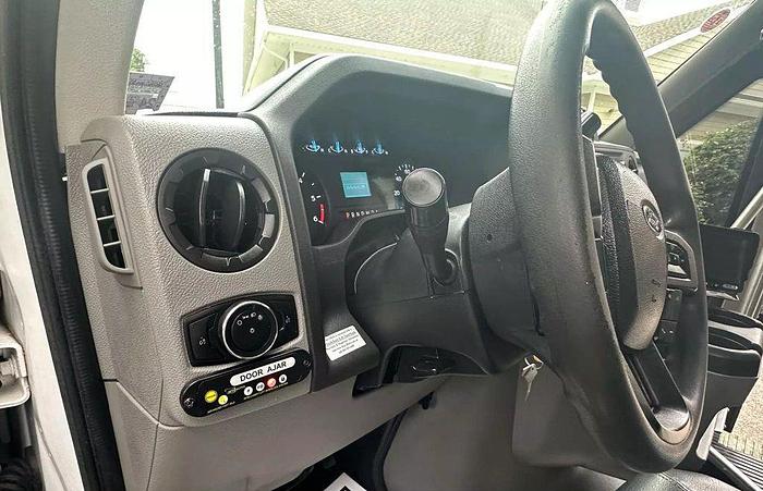 Refurbished 2021 Ford E-350 Non CDL 13/1 Wheelchair Shuttle Bus W/LUGGAGE