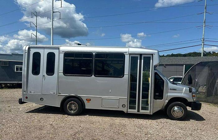 Refurbished 2017 Ford E450 NON CDL 14 / 2 WHEELCHAIR SHUTTLE BUS