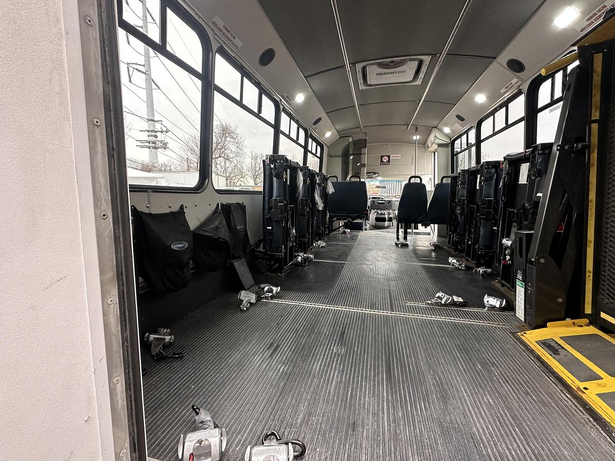 Used 2017 Ford E-450 19/7 Wheelchair Shuttle Bus