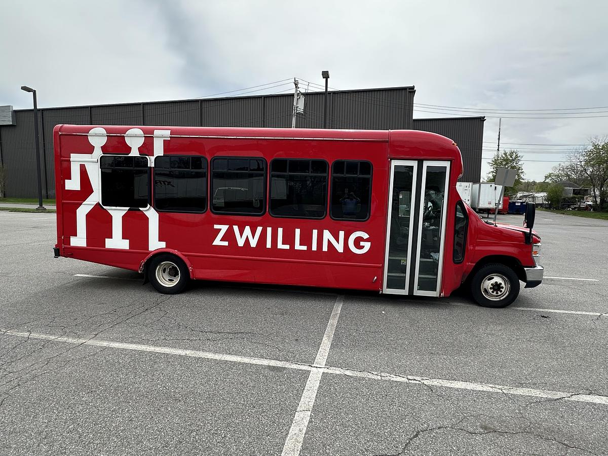 Used 2019 Ford E-450 24 Passenger Shuttle Bus W/Luggage