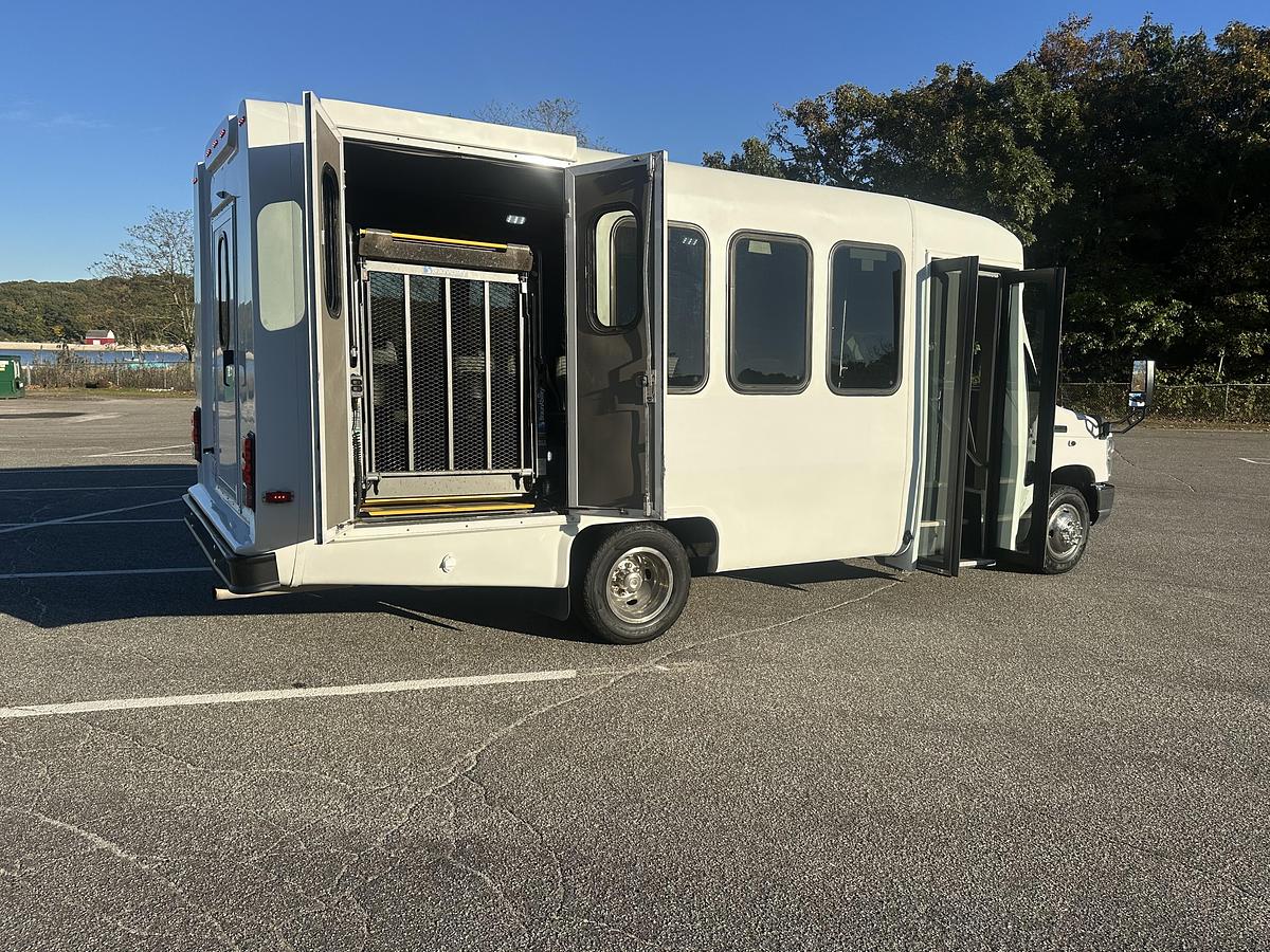 Refurbished 2018 Ford E-350 Non-CDL 13/2 Wheelchair Shuttle Bus