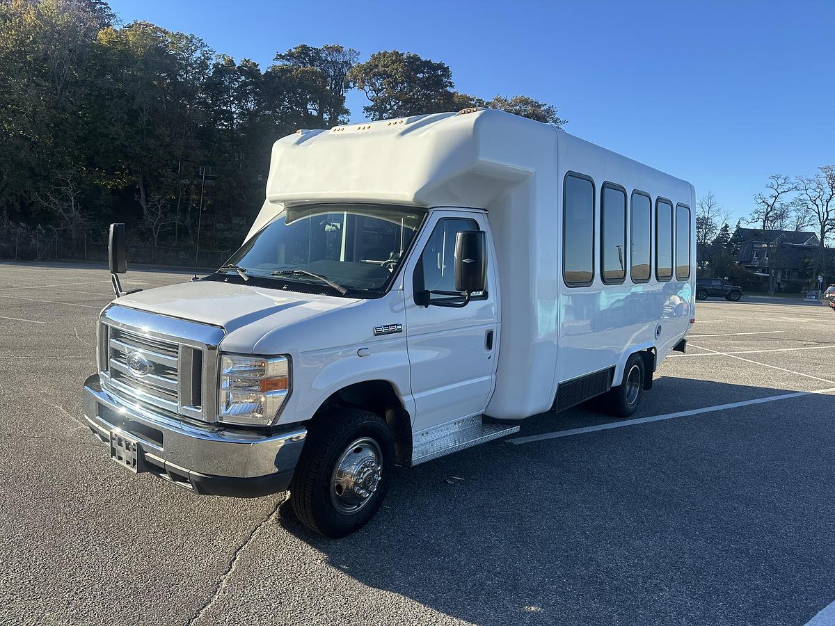 Refurbished 2018 Ford E-350 Non-CDL 13/2 Wheelchair Shuttle Bus