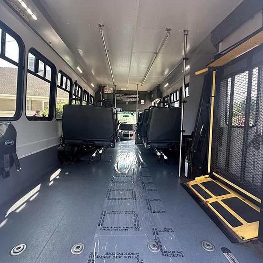 Refurbished 2017 Ford E-450 NON CDL 12 / 4 WHEELCHAIR SHUTTLE BUS