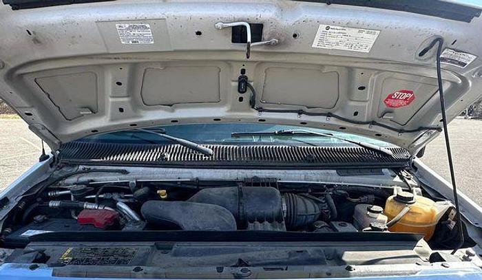 Refurbished 2013 Ford E-350 Non CDL 6/2 Wheelchair Shuttle Bus