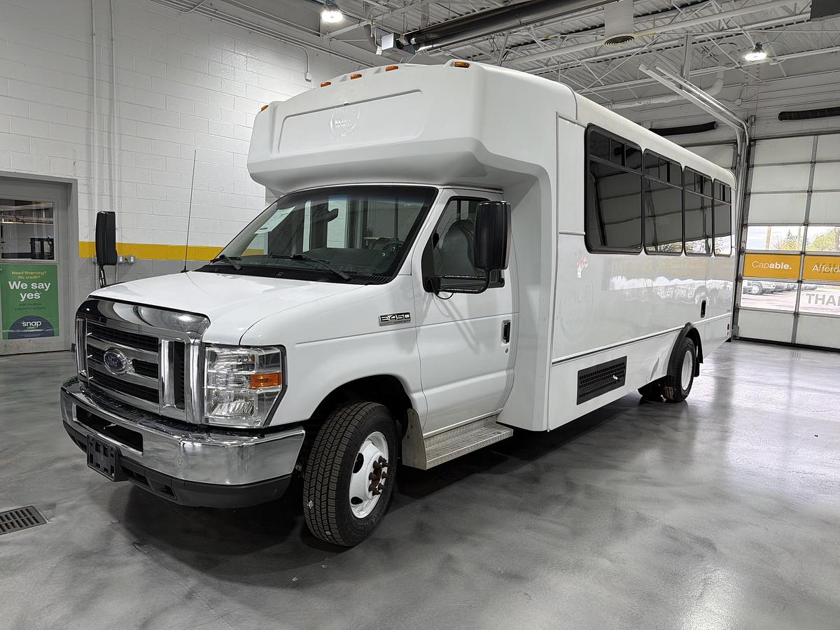 Used Ford E-450 16/6 Wheelchair Shuttle Bus