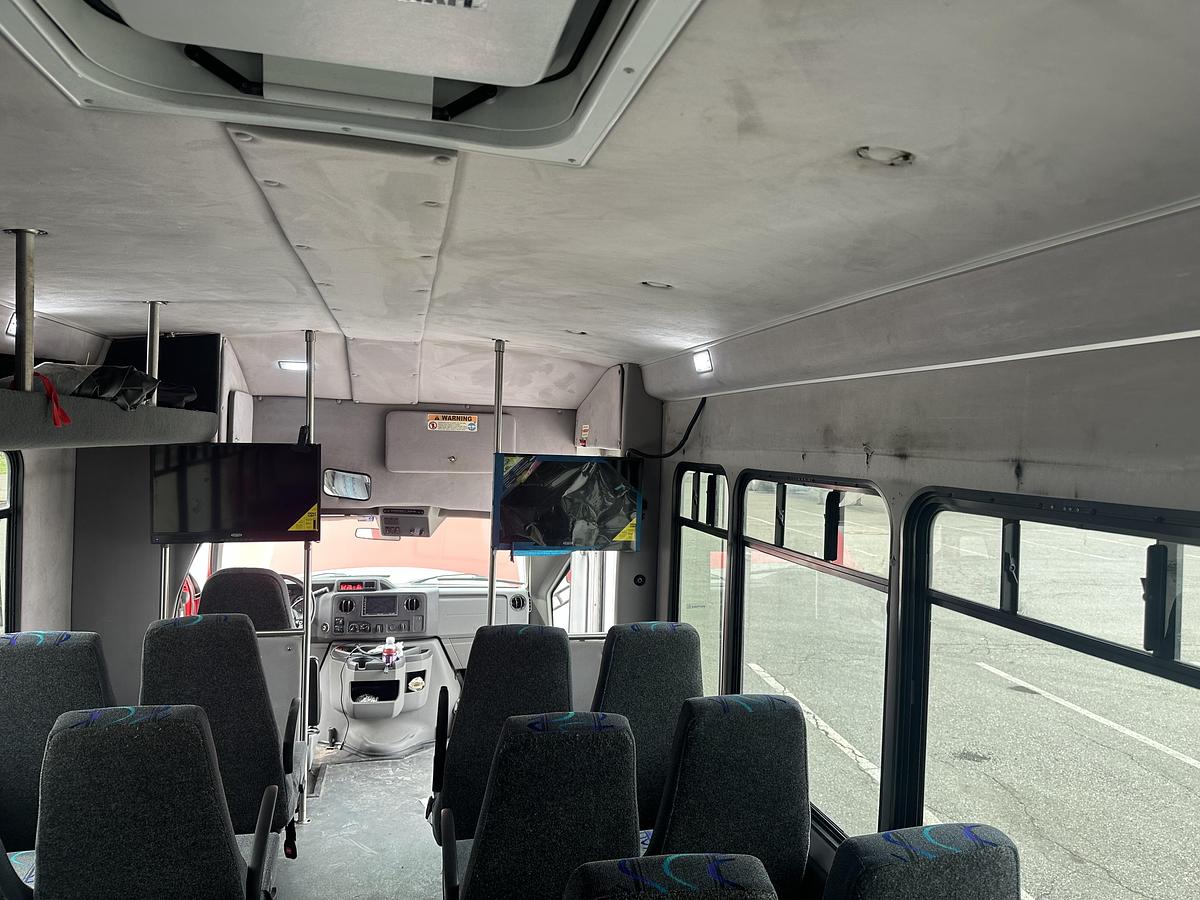 Used 2019 Ford E-450 24 Passenger Shuttle Bus W/Luggage