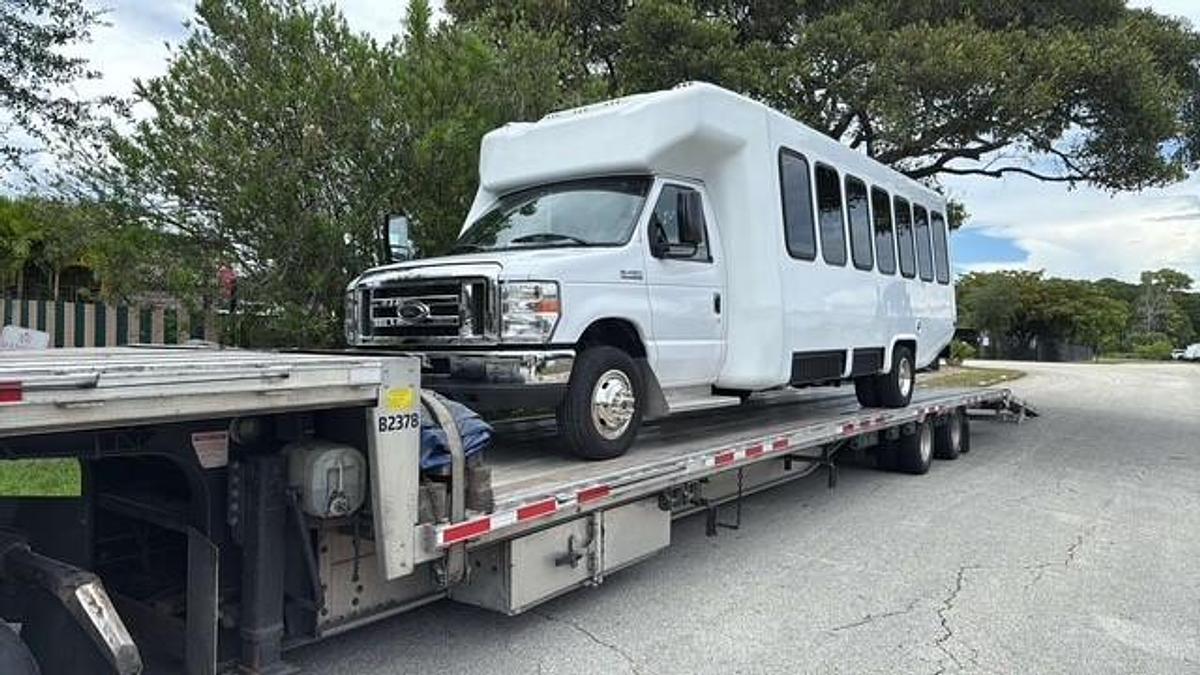 Refurbished 2019 Ford E-450 22/2  Wheelchair Shuttle Bus with 12,400 Miles