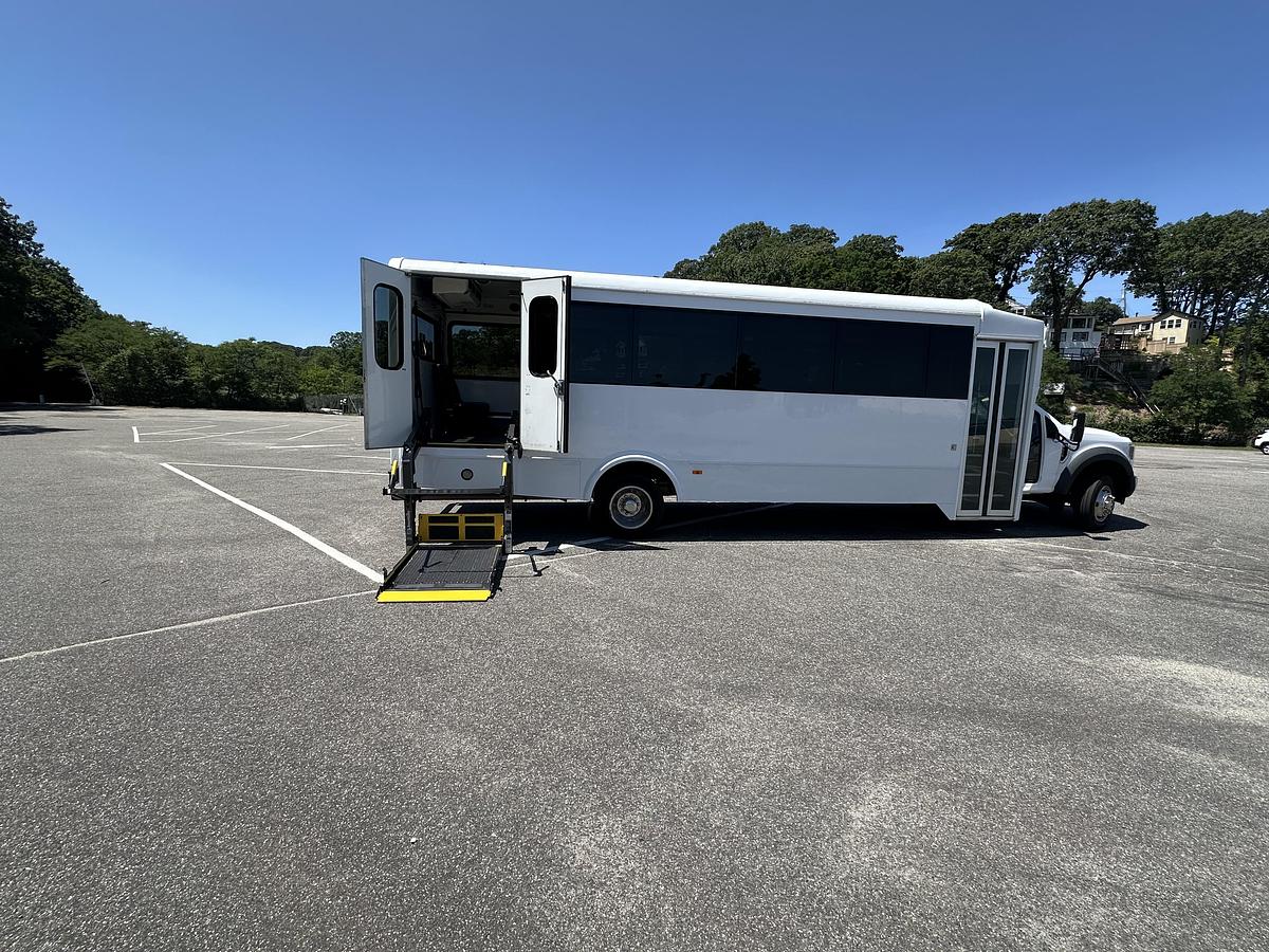 Refurbished 2018 Ford F550 Glaval Wheelchair Shuttle Bus 28 Passenger 2 Wheelchair