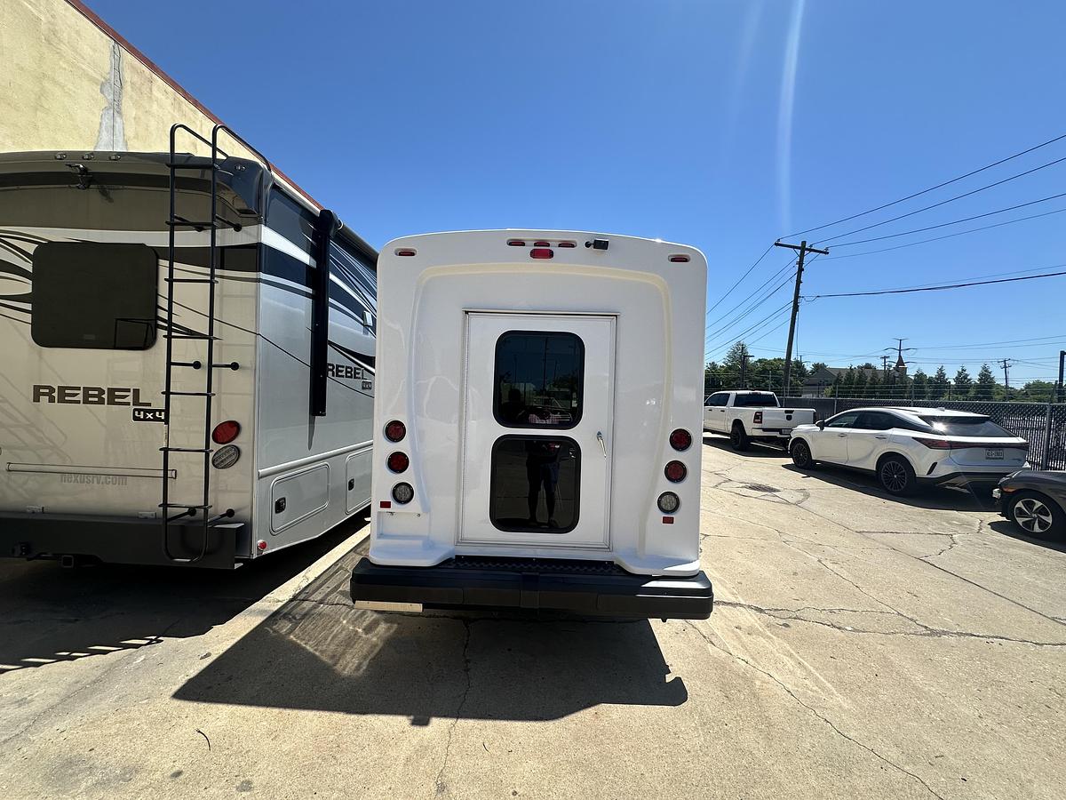 Refurbished 2020 FORD Transit 8/4