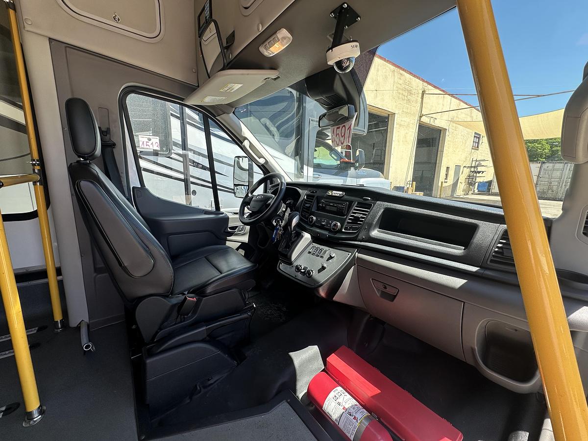 Refurbished 2020 FORD Transit 8/4