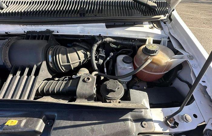 Refurbished 2016 FORD NON CDL AIRPORT SEATING 12/2 WHEELCHAIR SHUTTLE