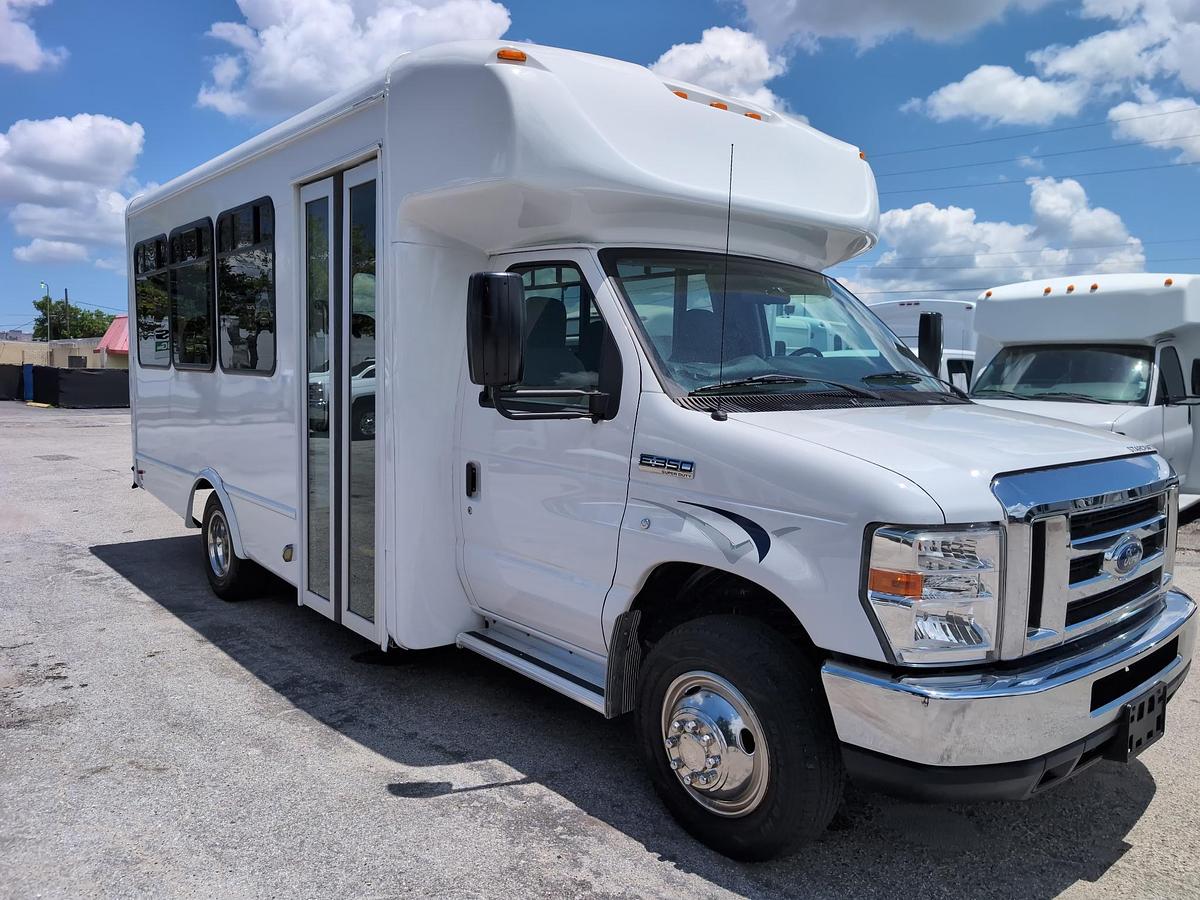 Refurbished 2017 Ford E-450 14 Passenger Shuttle Bus