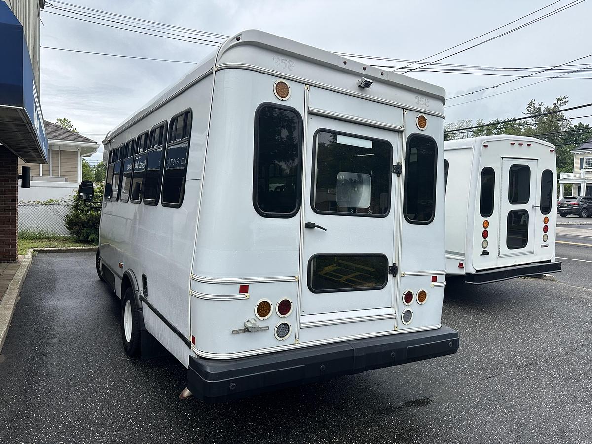 Refurbished 2017 Ford E-450