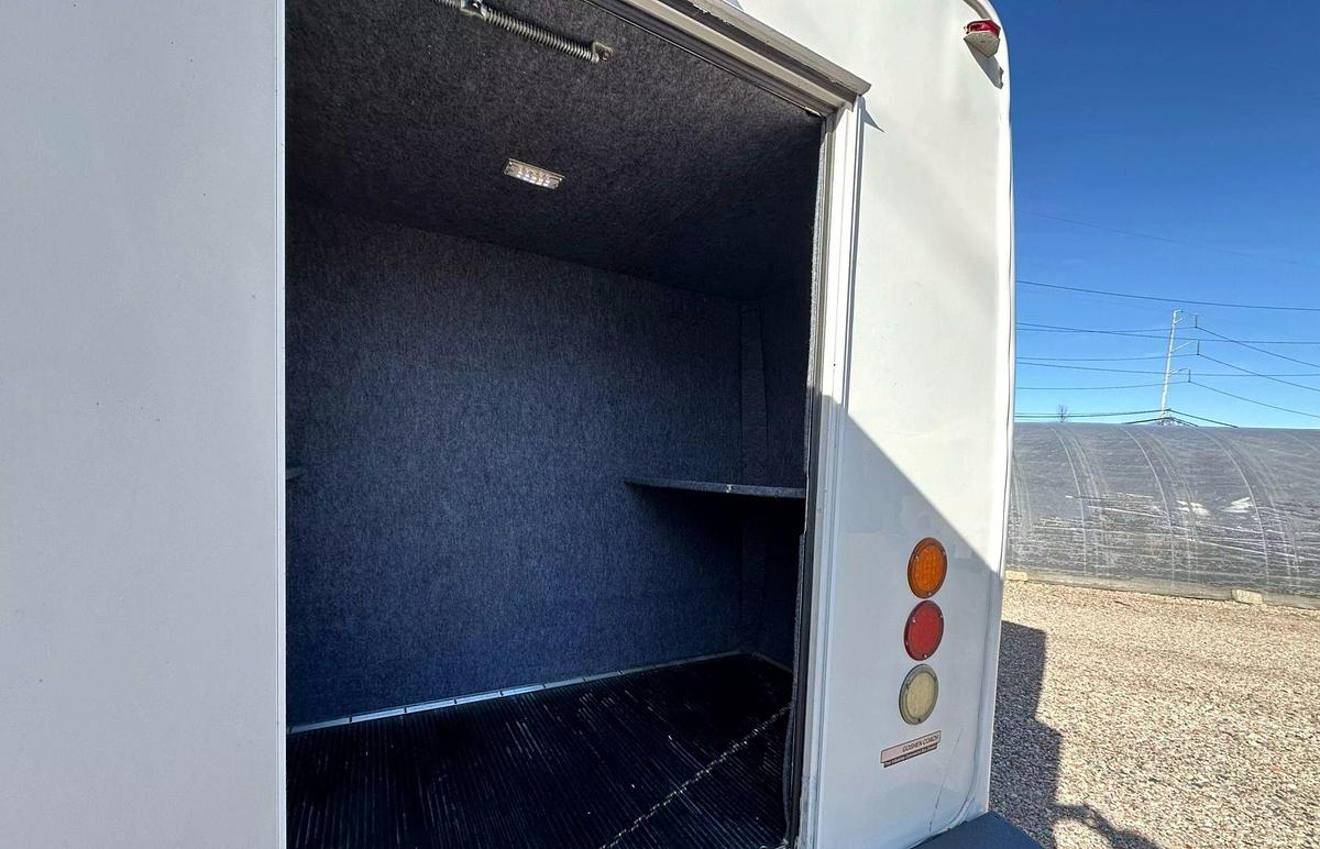 Refurbished 2012 Ford E-450 Non-CDL Shuttle Bus β 14 Pass with Luggage